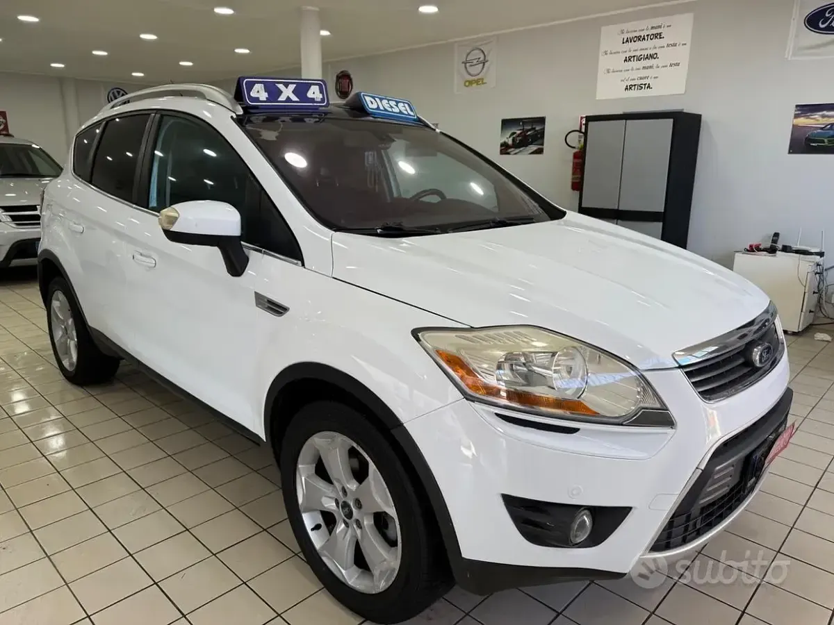 Usado Ford Kuga Titanium 163 CV (119 kW) 2010 Blanco SUV