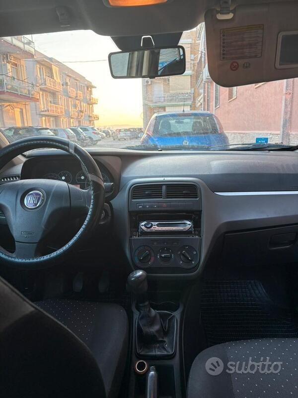 Usata Fiat Punto 69 CV (50 kW) 2008 Bianco Utilitaria