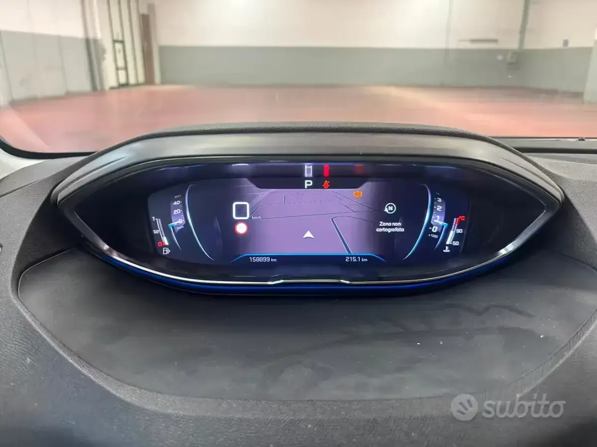 Usata Peugeot 5008 131 CV (96 kW) 2021 Grigio SUV