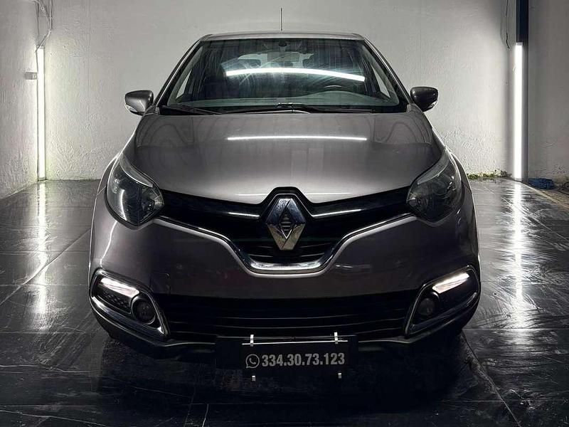 Usata Renault Captur 90 CV (66 kW) 2013 Grigio SUV