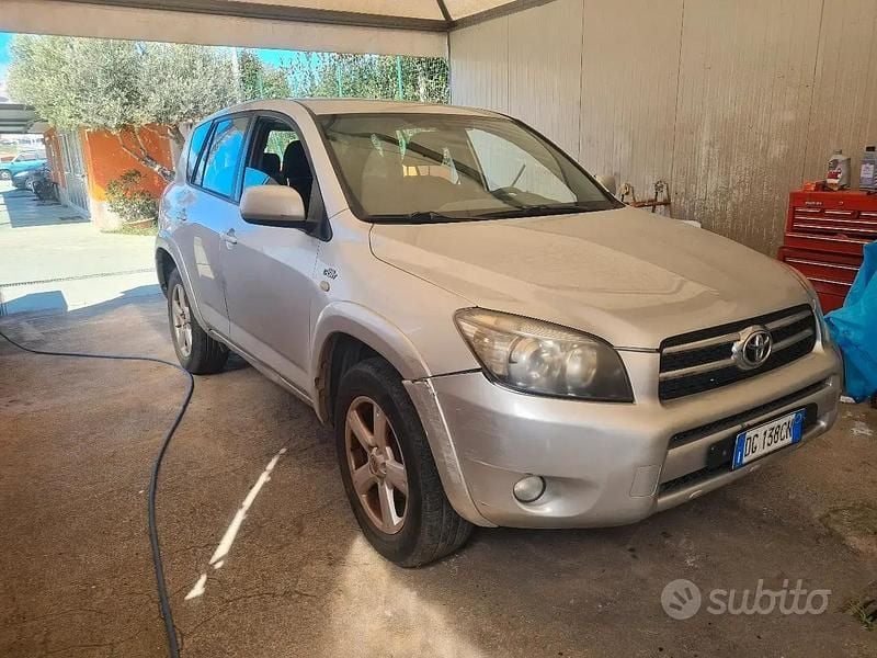 Usata Toyota RAV4 177 CV (130 kW) 2007 SUV