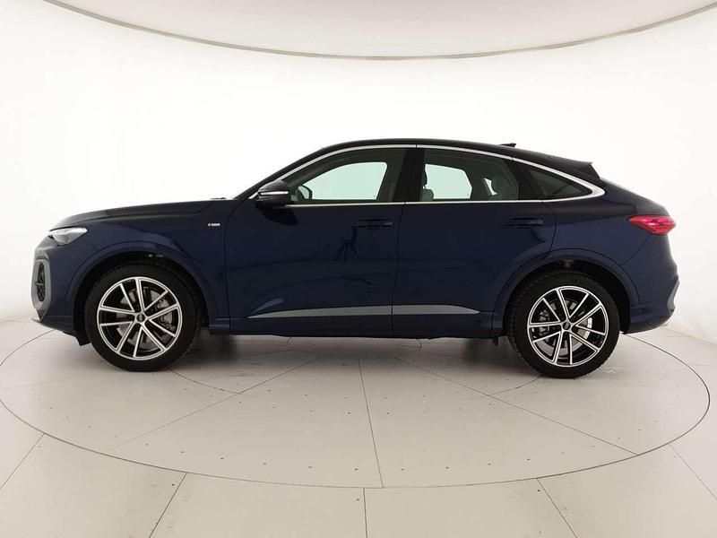 Nuova Audi Q5 Sportback S-Line 204 CV (150 kW) 2025 Blu navarra metallizzato SUV