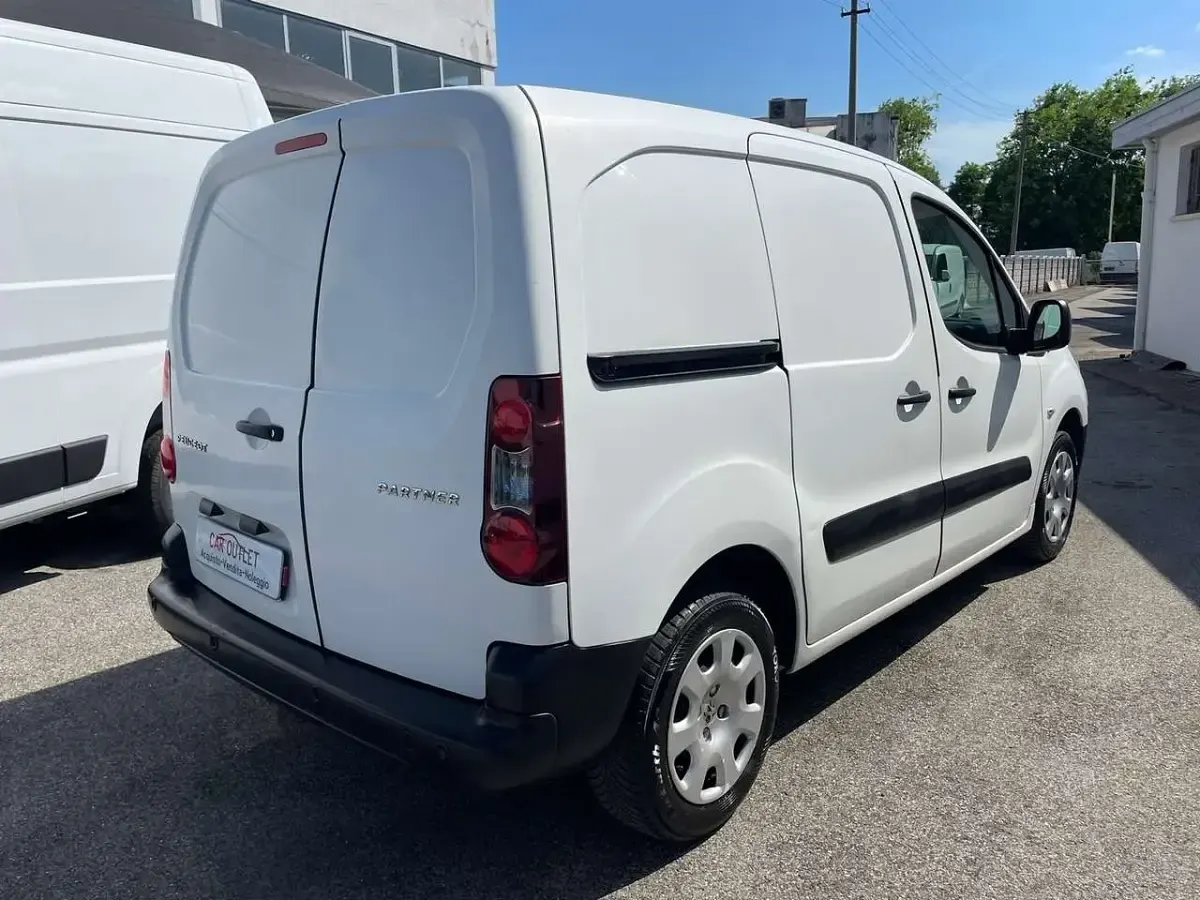 Usata Peugeot Partner Tepee Active 99 CV (72 kW) 2016 Bianco Monovolume