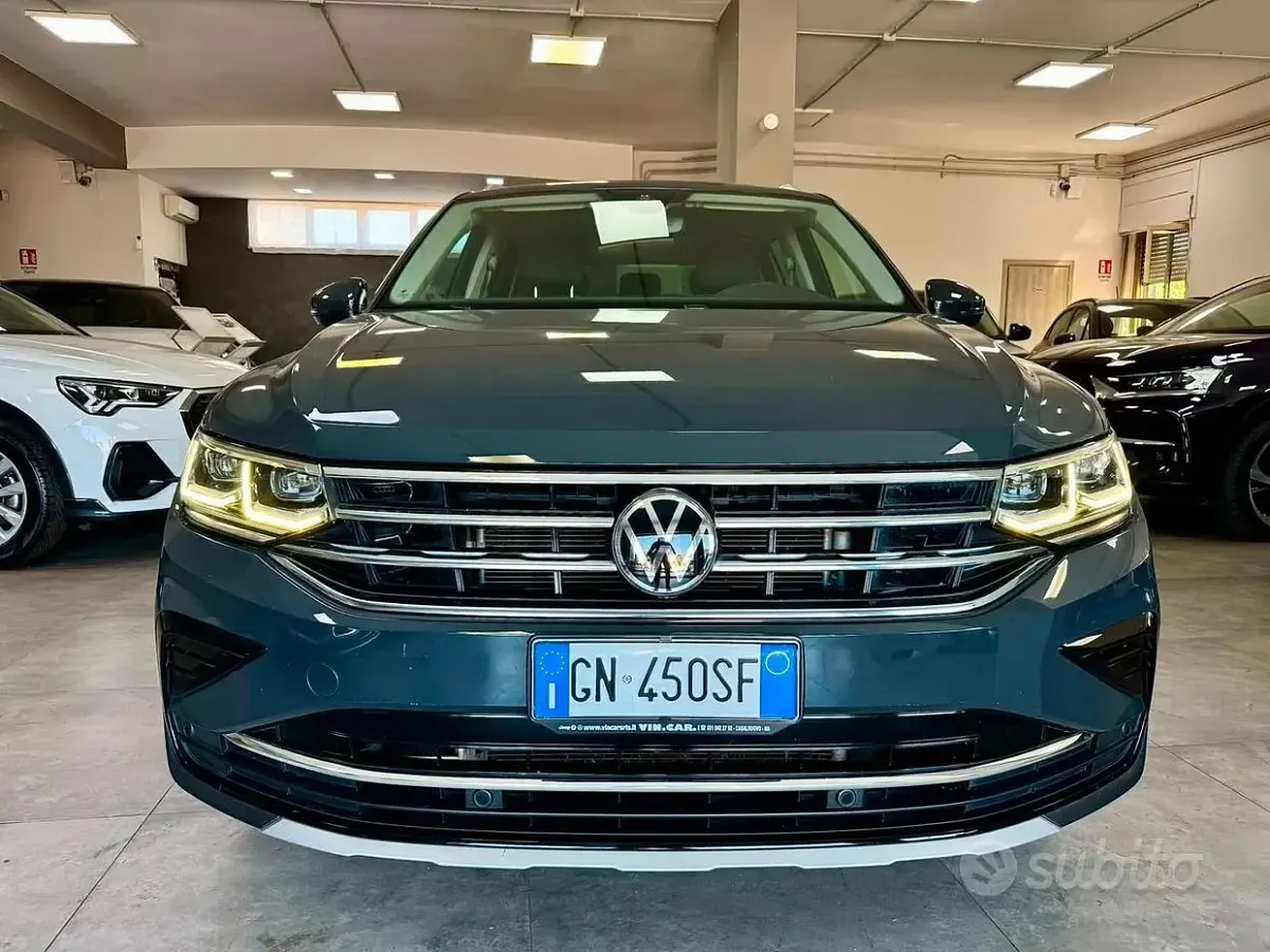 Usata VW Tiguan Elegance 150 CV (110 kW) 2023 Grigio SUV