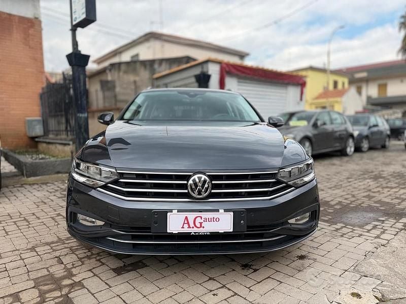 Usata VW Passat Business 150 CV (110 kW) 2020 Grigio Berlina