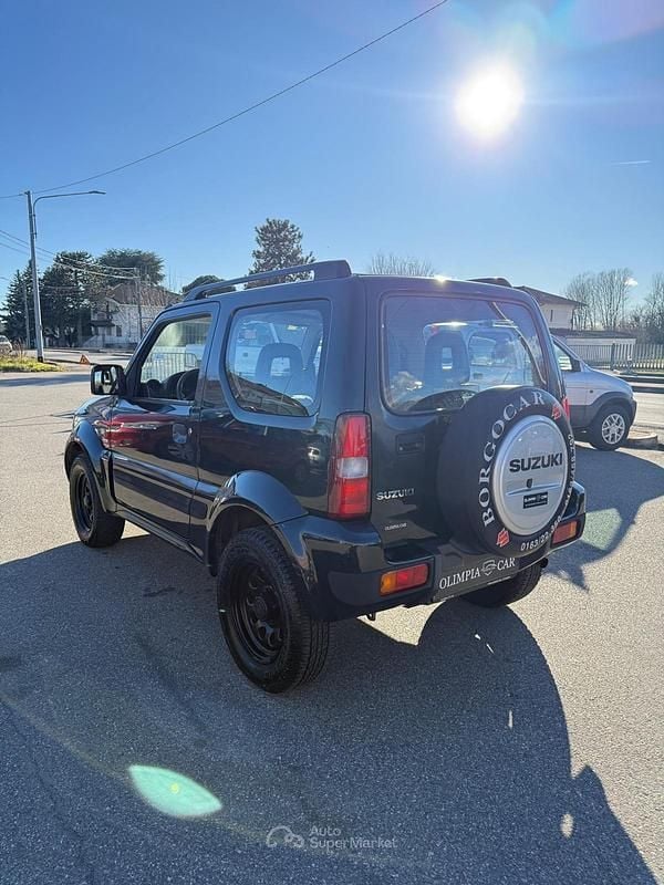 Usata Suzuki Jimny 86 CV (63 kW) 2009 Nero SUV