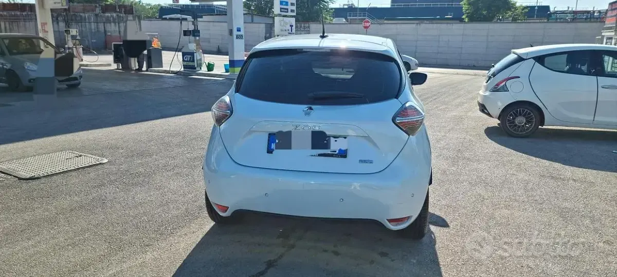 Usata Renault Zoe Zen 50 kW (69 CV) 2020 Bianco Utilitaria