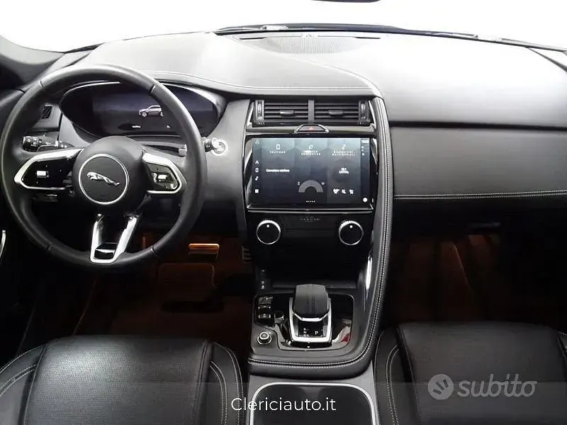 Usata Jaguar E-Pace R-Dynamic 163 CV (119 kW) 2024 Santorini black SUV