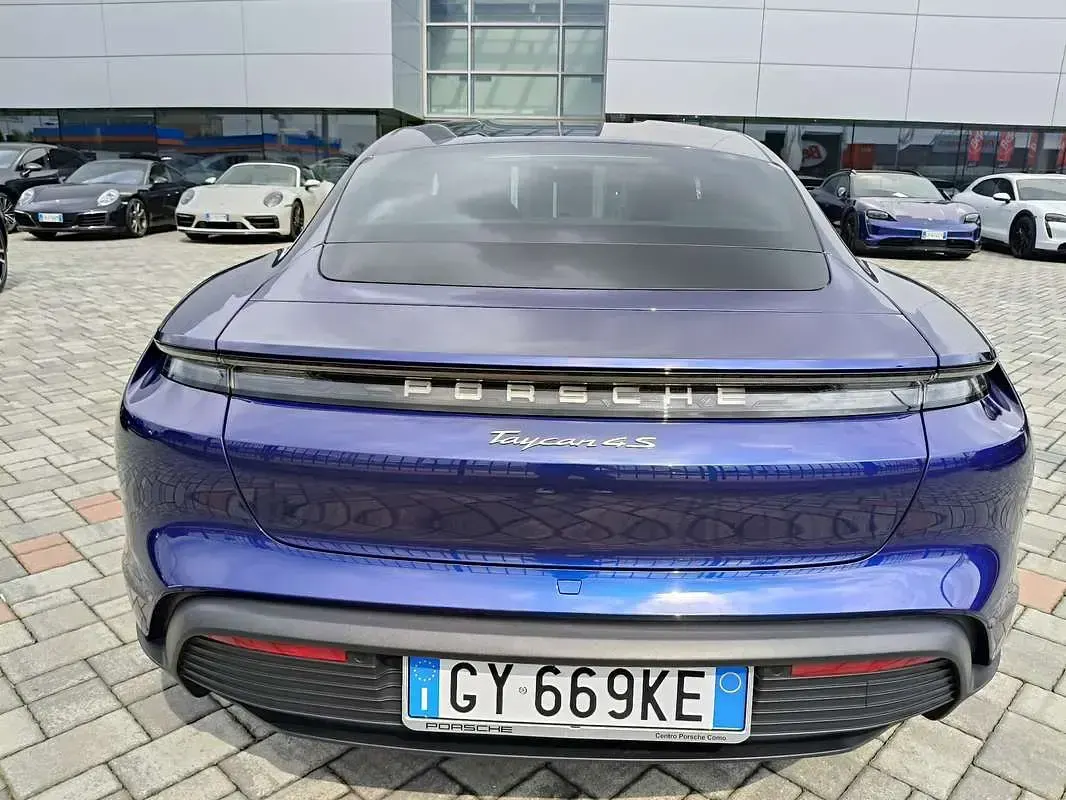 Usata Porsche Taycan 4S Performance Package 419 kW (571 CV) 2020 Blu/azzurro Berlina