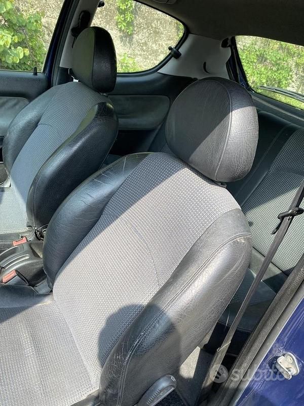 Usata Peugeot 206 GTi 135 CV (99 kW) 1999 Blu Utilitaria