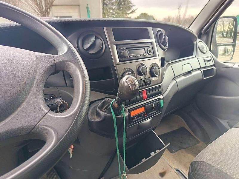 Usata Iveco Daily 170 CV (125 kW) 2013 Bianco Furgone