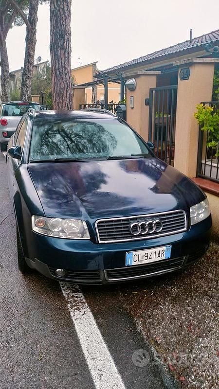 Usata Audi A4 109 CV (80 kW) 2003 Blu Station wagon
