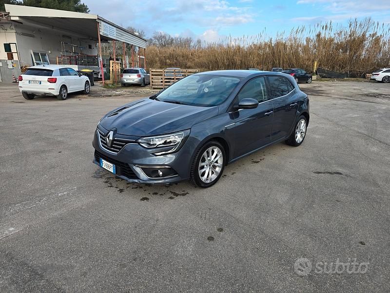 Usata Renault Mégane IV Bose Edition 110 CV (80 kW) 2017 Grigio Berlina