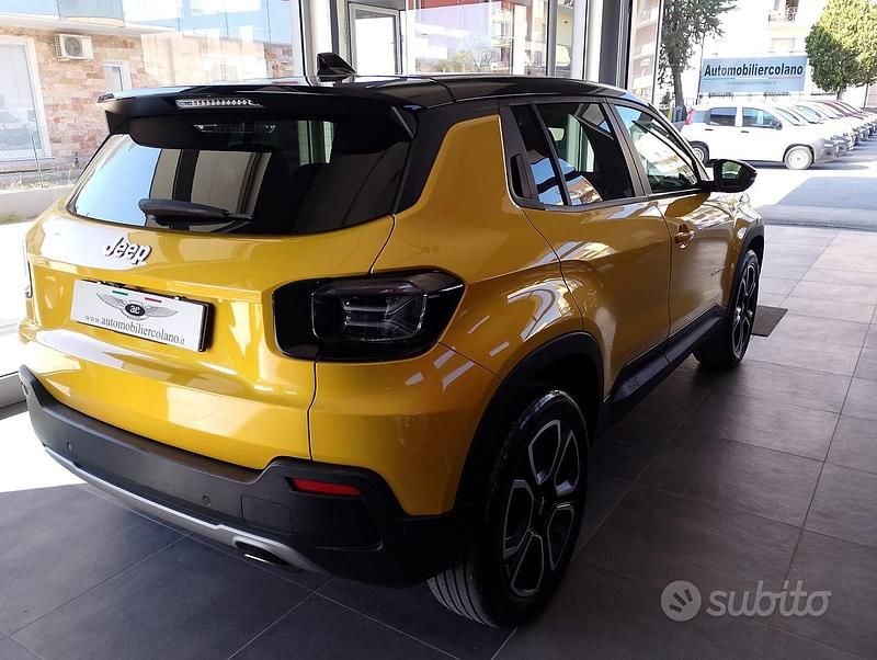 Usado Jeep Avenger 101 CV (74 kW) 2023 Amarillo SUV