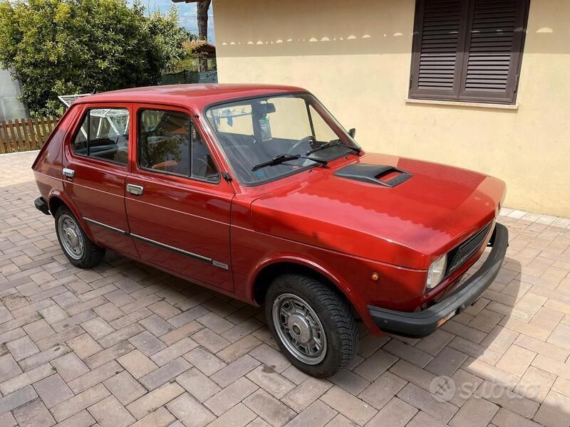 Rosso Usata 1981 Fiat 127 Tre volumi | 4000 € - Immagine 1/4