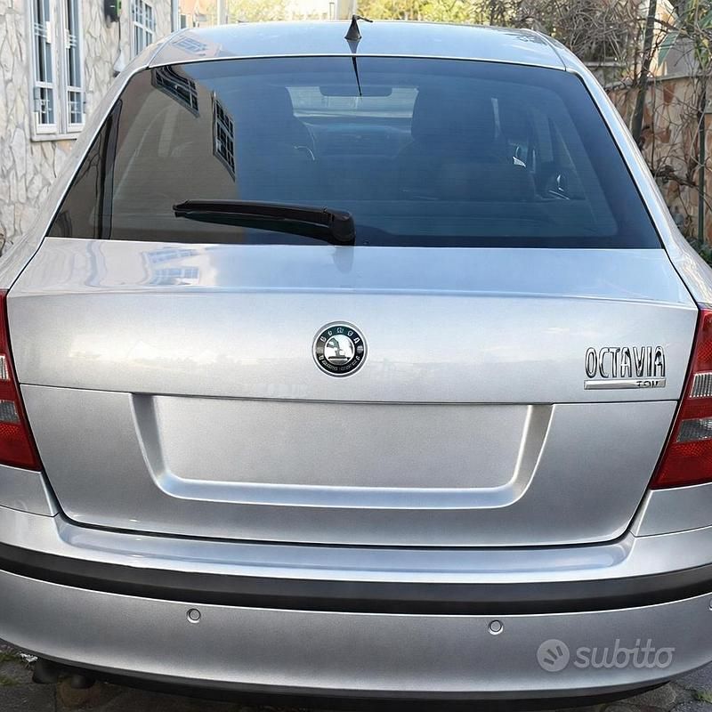 Usata Skoda Octavia Elegance 2005 Grigio Berlina