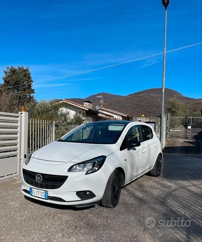 Usata Opel Corsa 90 CV (66 kW) 2018 Bianco Utilitaria
