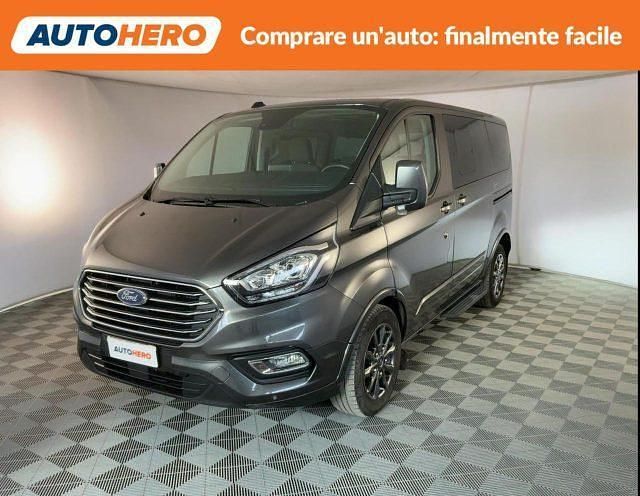 Usata Ford Tourneo Titanium 131 CV (96 kW) 2022 Grigio Monovolume