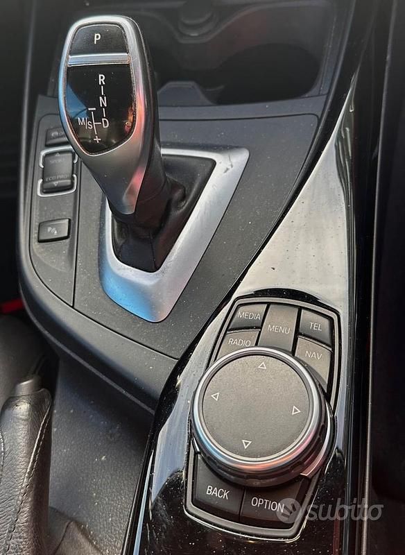 Usata BMW 220 Sport Line 197 CV (144 kW) 2016 Cabrio