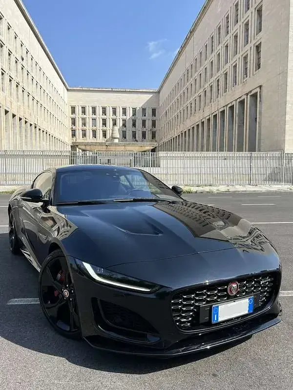 Usata Jaguar F-Type 300 CV (220 kW) 2021 Nero Coupé