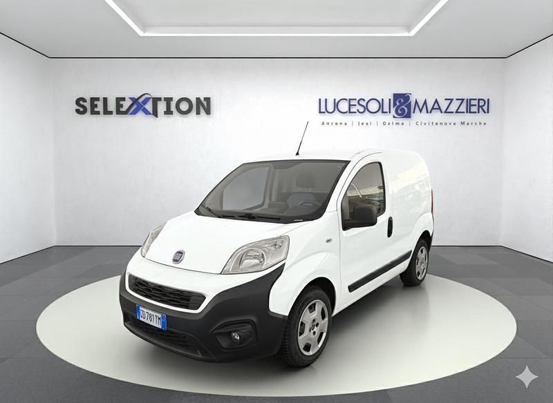 Bianco Usata 2020 Fiat Fiorino Monovolume | 13.900 € (Molto cara) - Immagine 1/3