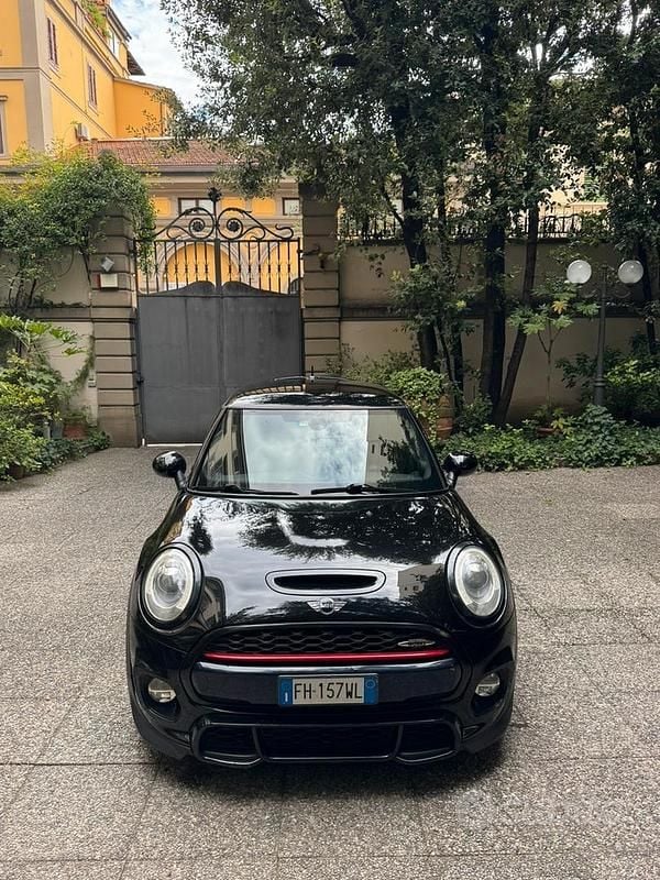 Nero Usata 2017 Mini Cooper SD Due volumi | 16.500 € (Cara) - Immagine 1/4