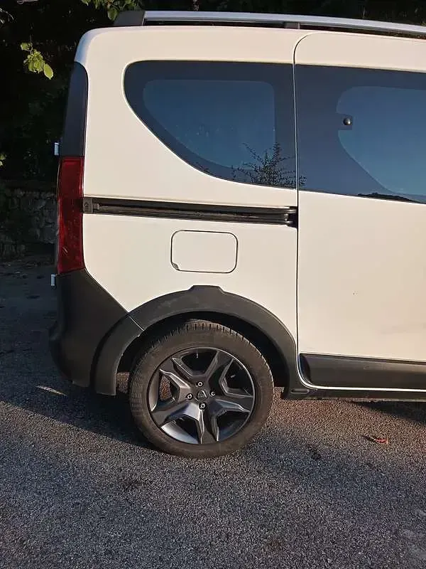 Usata Dacia Dokker Stepway 90 CV (66 kW) 2018 Monovolume