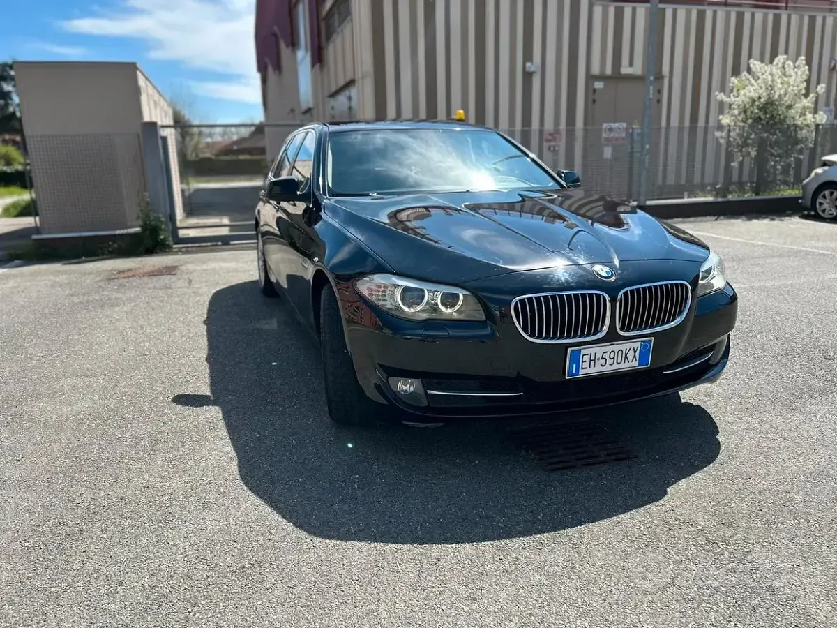 Usata BMW 525 218 CV (160 kW) 2011 Bluazzurro Berlina
