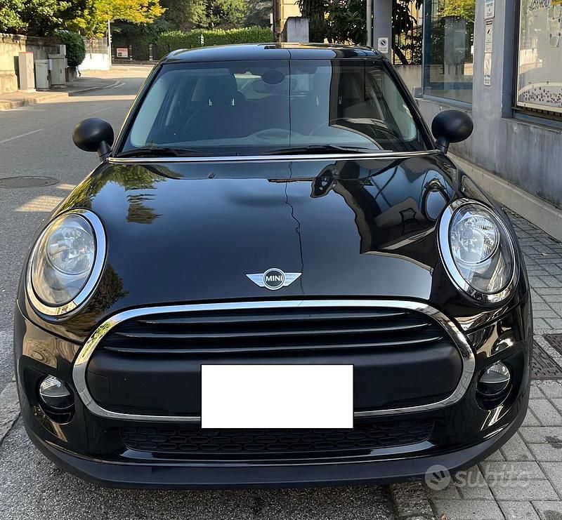 Usata Mini ONE 75 CV (55 kW) 2016 Nero Utilitaria