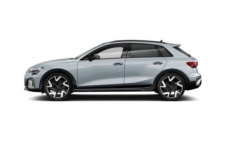 Usata Audi A3 Comfort 150 CV (110 kW) 2024 Grigio freccia Utilitaria