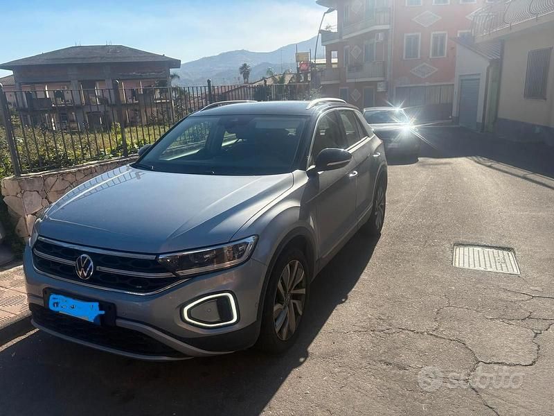 Usata VW T-Roc Style 150 CV (110 kW) 2022 Grigio SUV