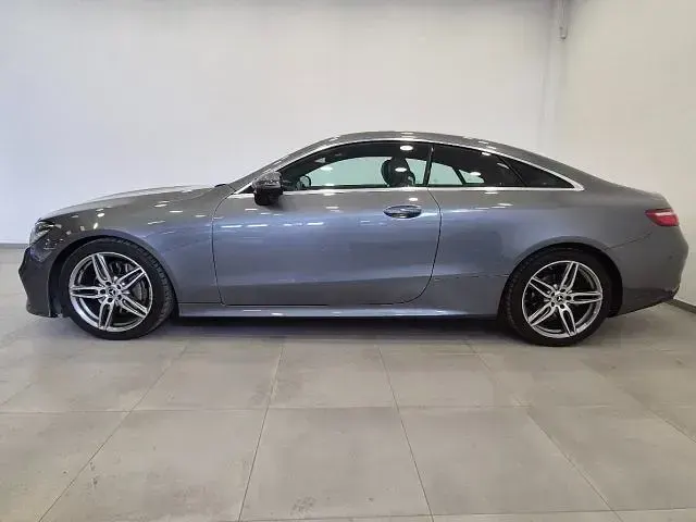 Usata Mercedes E220 AMG Line Premium 194 CV (142 kW) 2017 Grigio Coupé