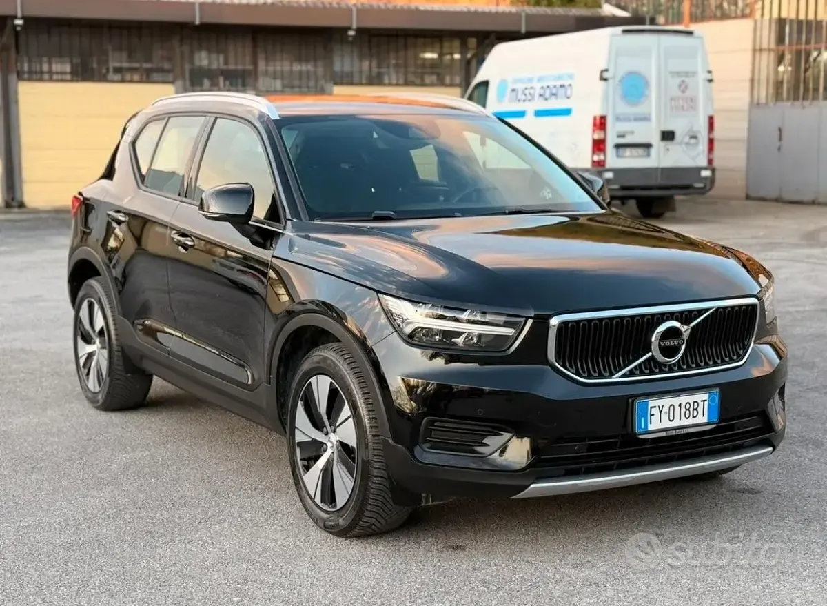Usata Volvo XC40 R-Design 150 CV (110 kW) 2019 Nero SUV