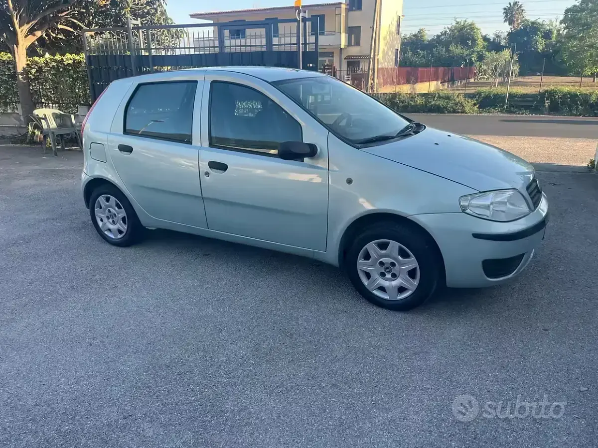 Usata Fiat Punto 60 CV (44 kW) 2003 Blu Utilitaria