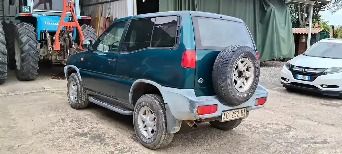 Usata Nissan Terrano 101 CV (74 kW) 1995 Verde SUV