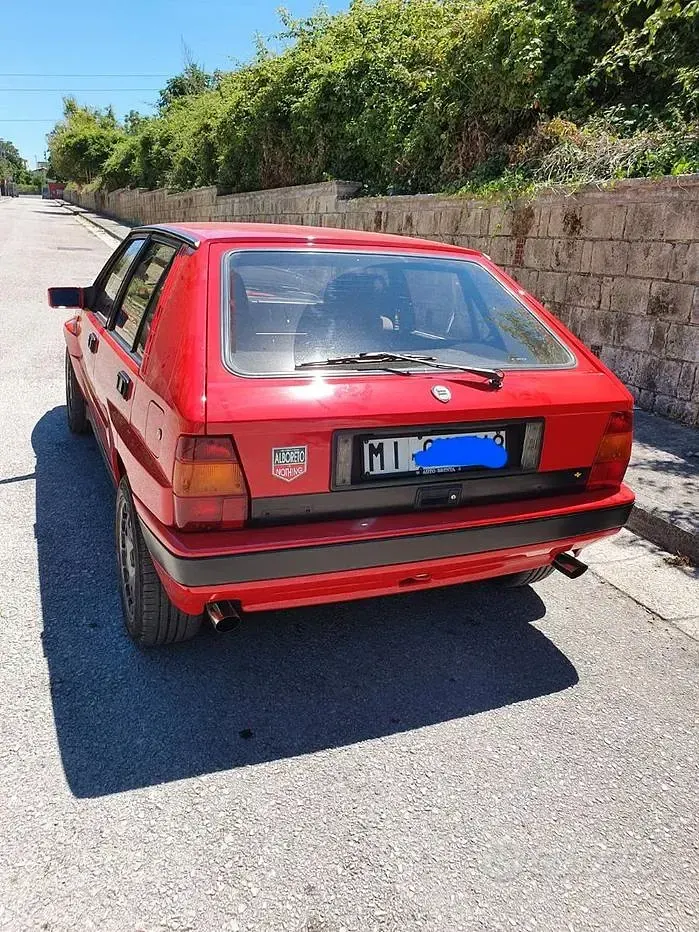 Usata Lancia Delta 196 CV (144 kW) 1989 Rosso Utilitaria