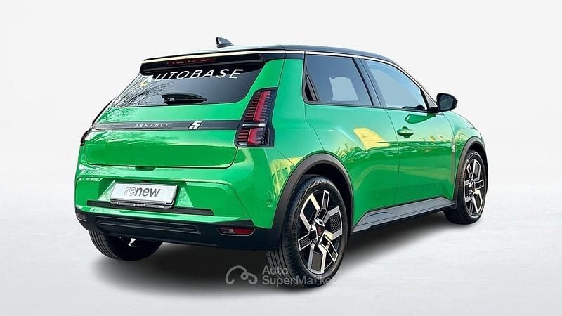 Nuova Renault 5 E-Tech Urban 89 kW (122 CV) 2026 Verde Berlina