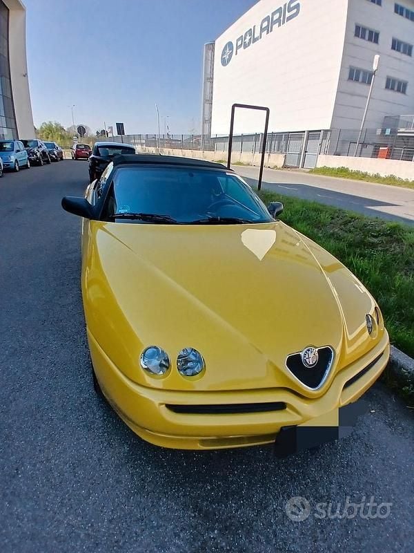Usata Alfa Romeo Spider 144 CV (105 kW) 2000 Cabrio