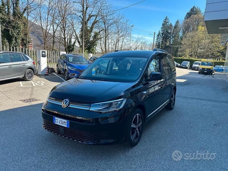 Usata VW Caddy Style 122 CV (89 kW) 2024 Nero Monovolume