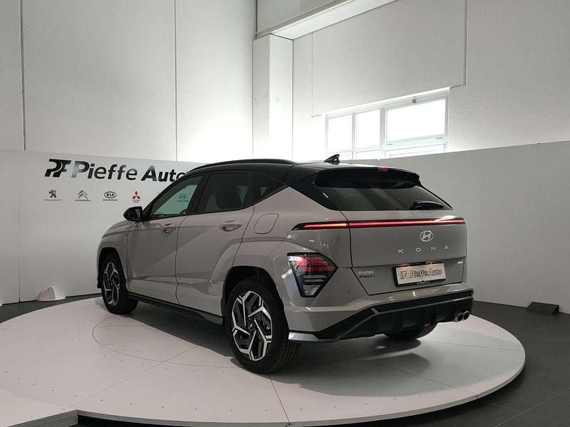 Usata Hyundai Kona N Line 105 CV (77 kW) 2024 Cyber gray two tone SUV