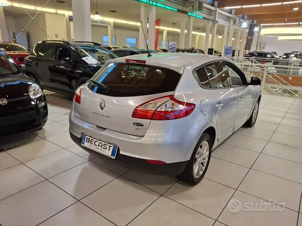 Usata Renault Mégane 110 CV (80 kW) 2013 Grigio Berlina