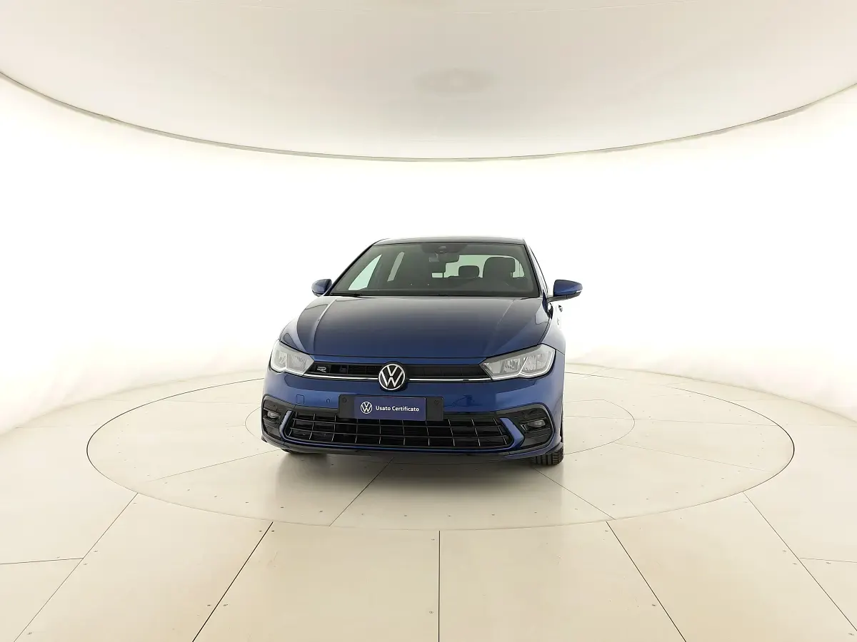Usata VW Polo R-line 95 CV (69 kW) 2023 Reef blue metallizzato Utilitaria