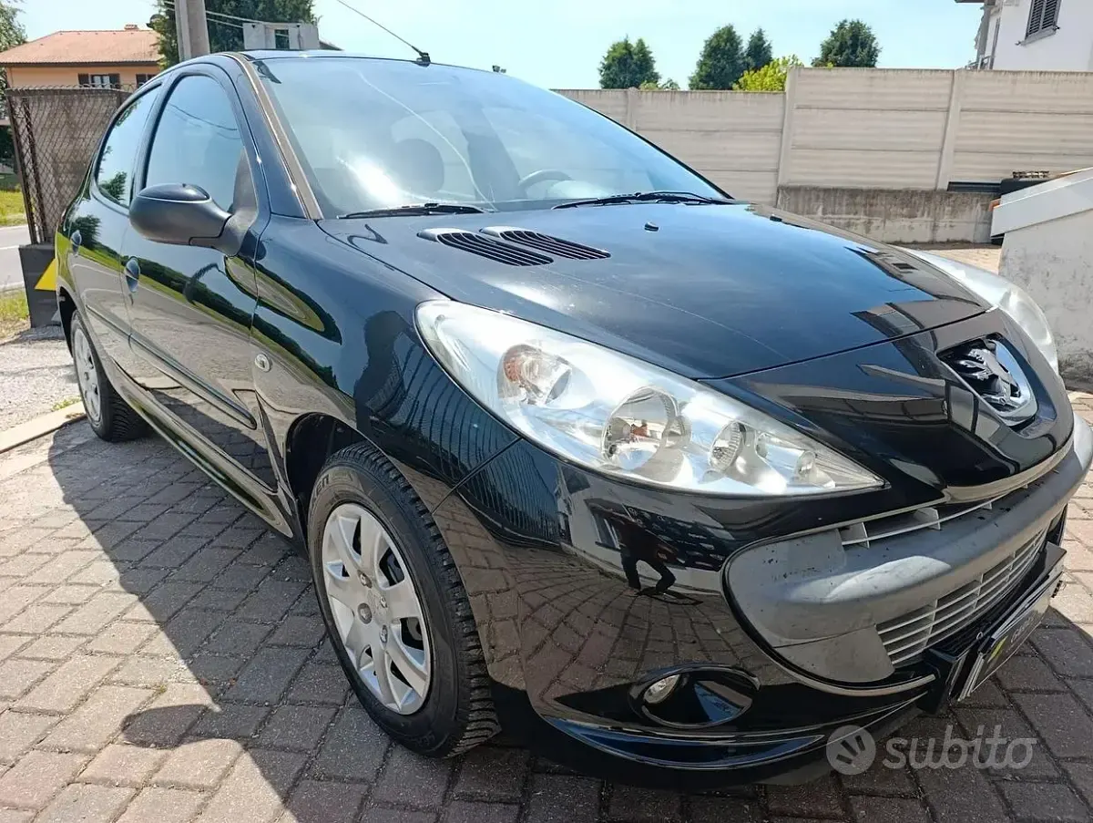 Usata Peugeot 206 60 CV (44 kW) 2010 Nero Berlina