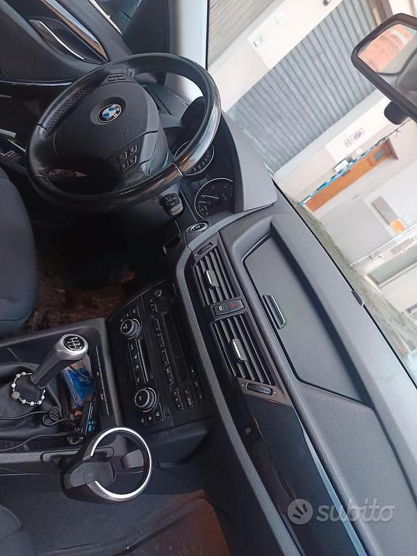 Usata BMW X1 184 CV (135 kW) 2016 Nero SUV