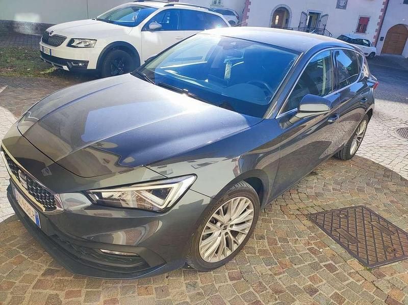 Usata Seat Leon XCELLENCE 150 CV (110 kW) 2020 Grigio Berlina