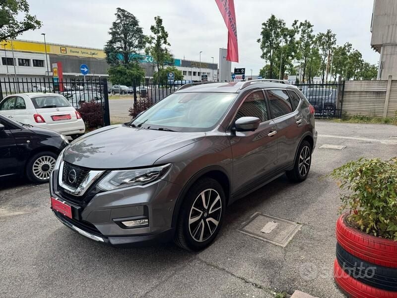 Usata Nissan X-Trail Tekna 131 CV (96 kW) 2018 Grigio SUV
