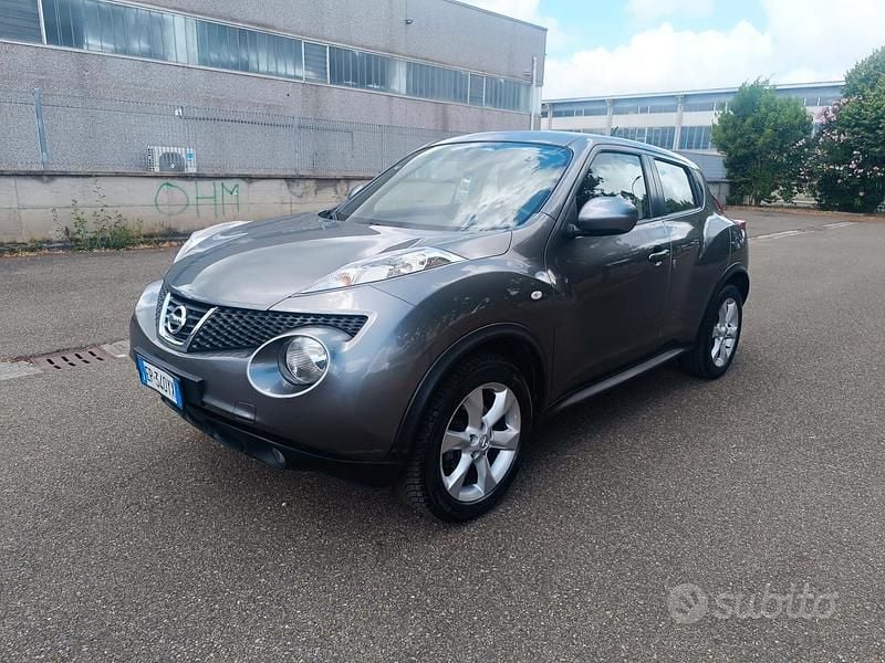 Usata Nissan Juke 117 CV (86 kW) 2013 Grigio SUV
