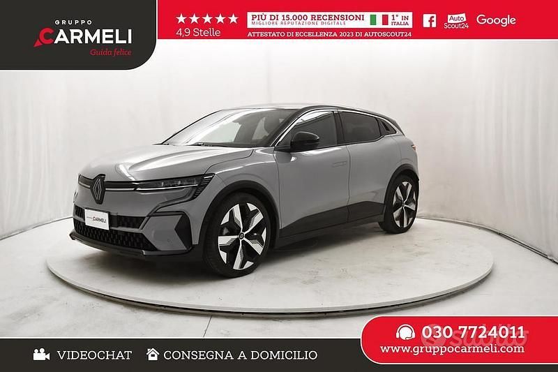 Grigio Usata 2022 Renault Megane E-Tech Techno Berlina | 24.900 € (Buon prezzo) - Immagine 1/4