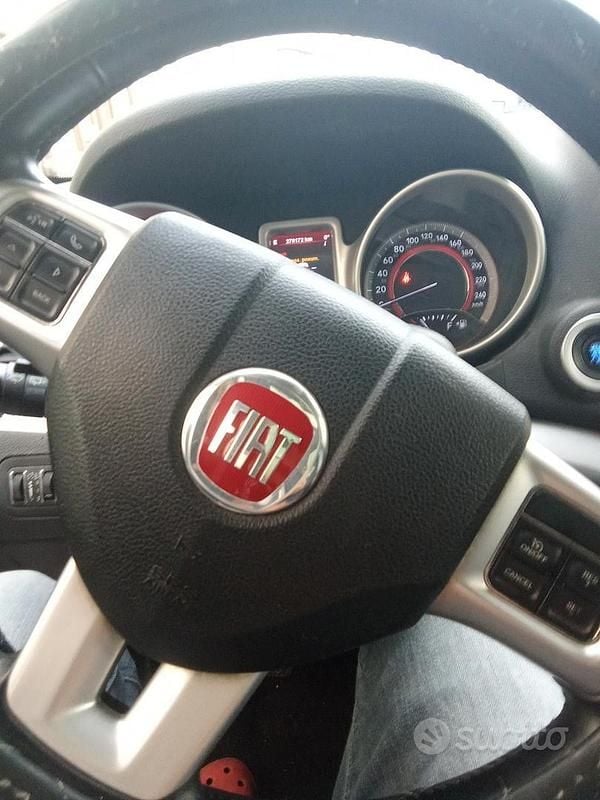 Bianco Usata 2012 Fiat Freemont SUV | 4200 € (Super prezzo) - Immagine 1/4