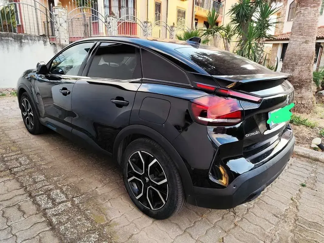 Usata Citroën e-C4 Shine 100 kW (136 CV) 2023 Nero Berlina